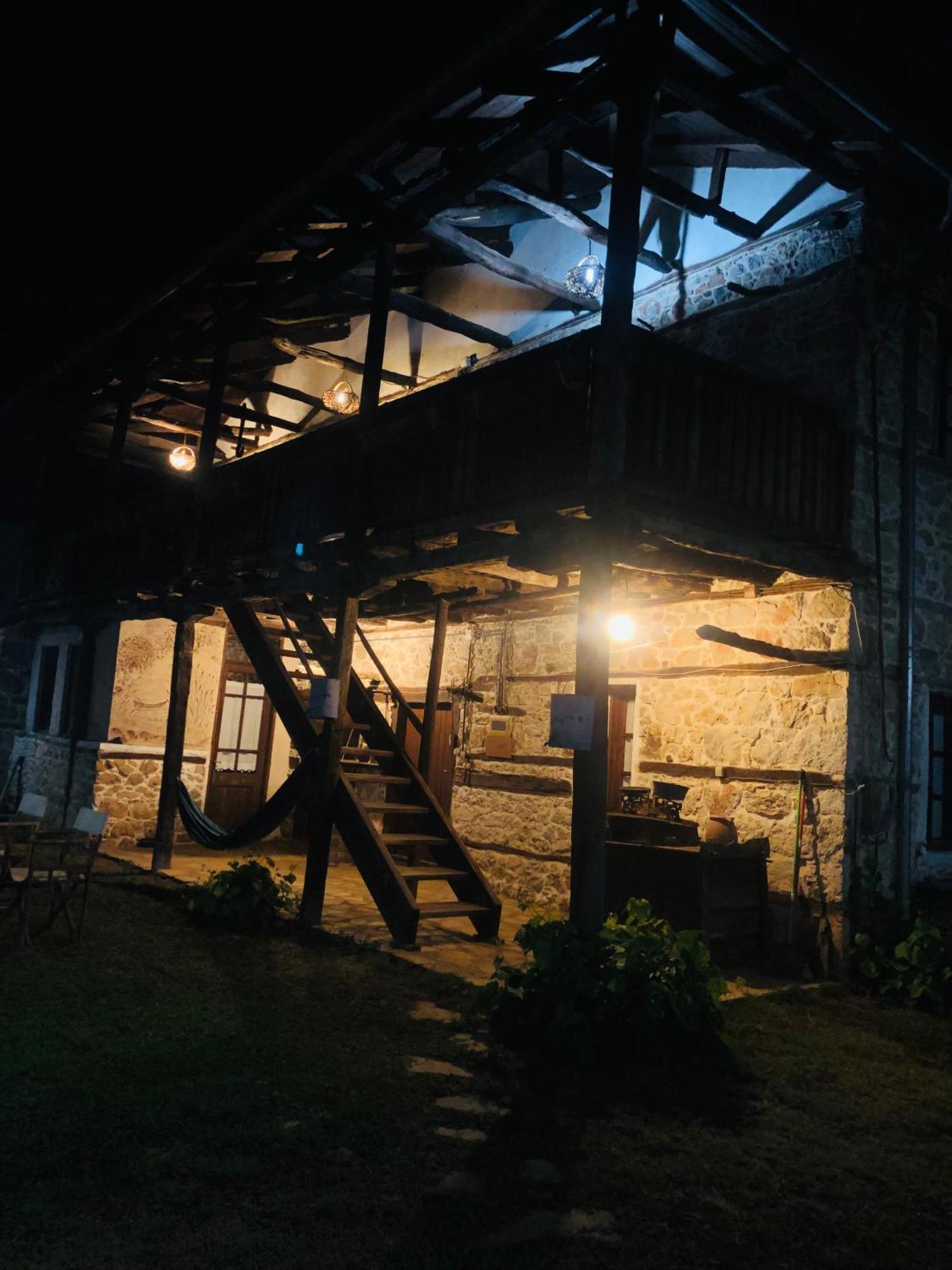 Χαγιάτι Hotel Psarades Bagian luar foto