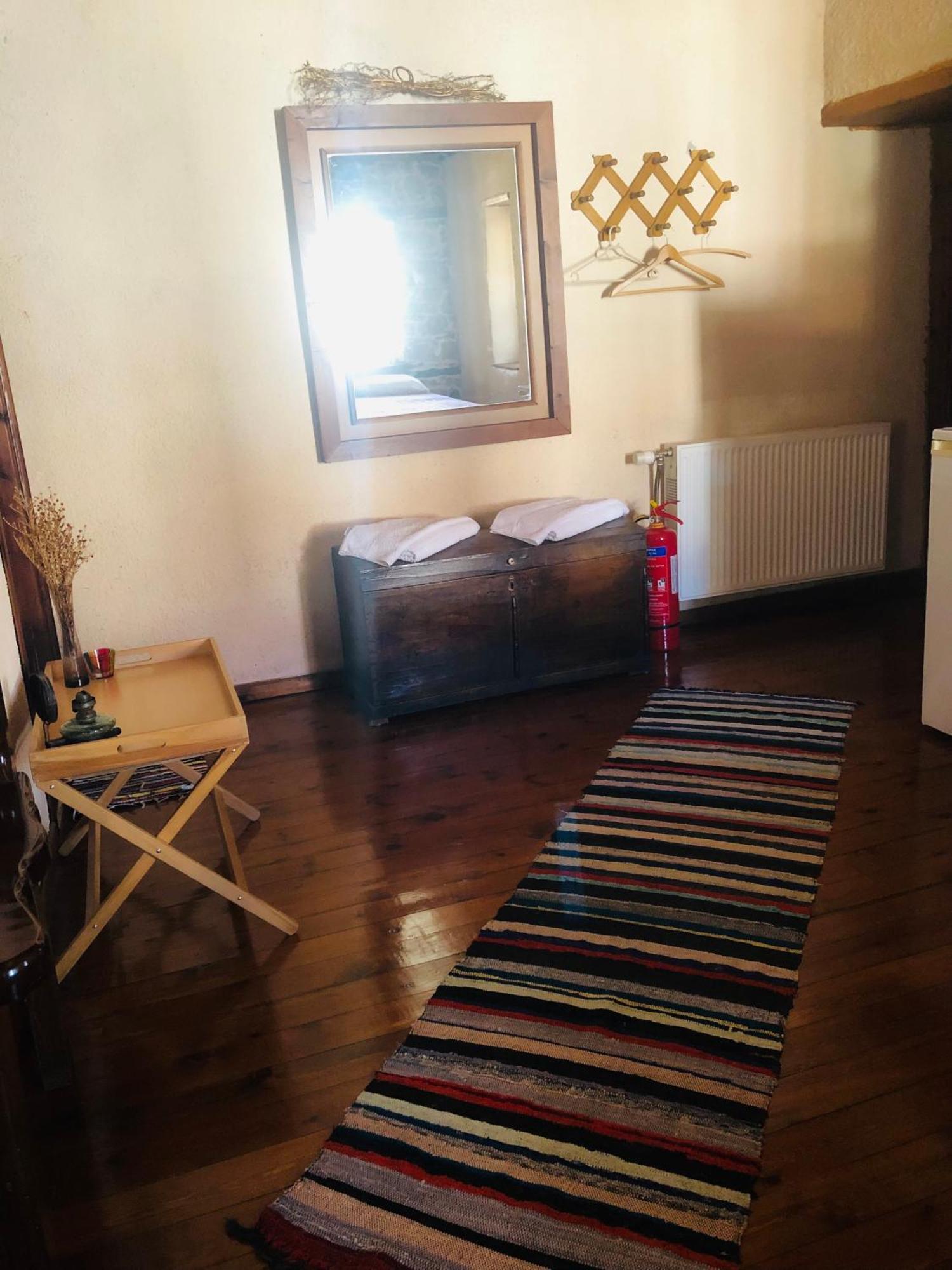 Χαγιάτι Hotel Psarades Bagian luar foto
