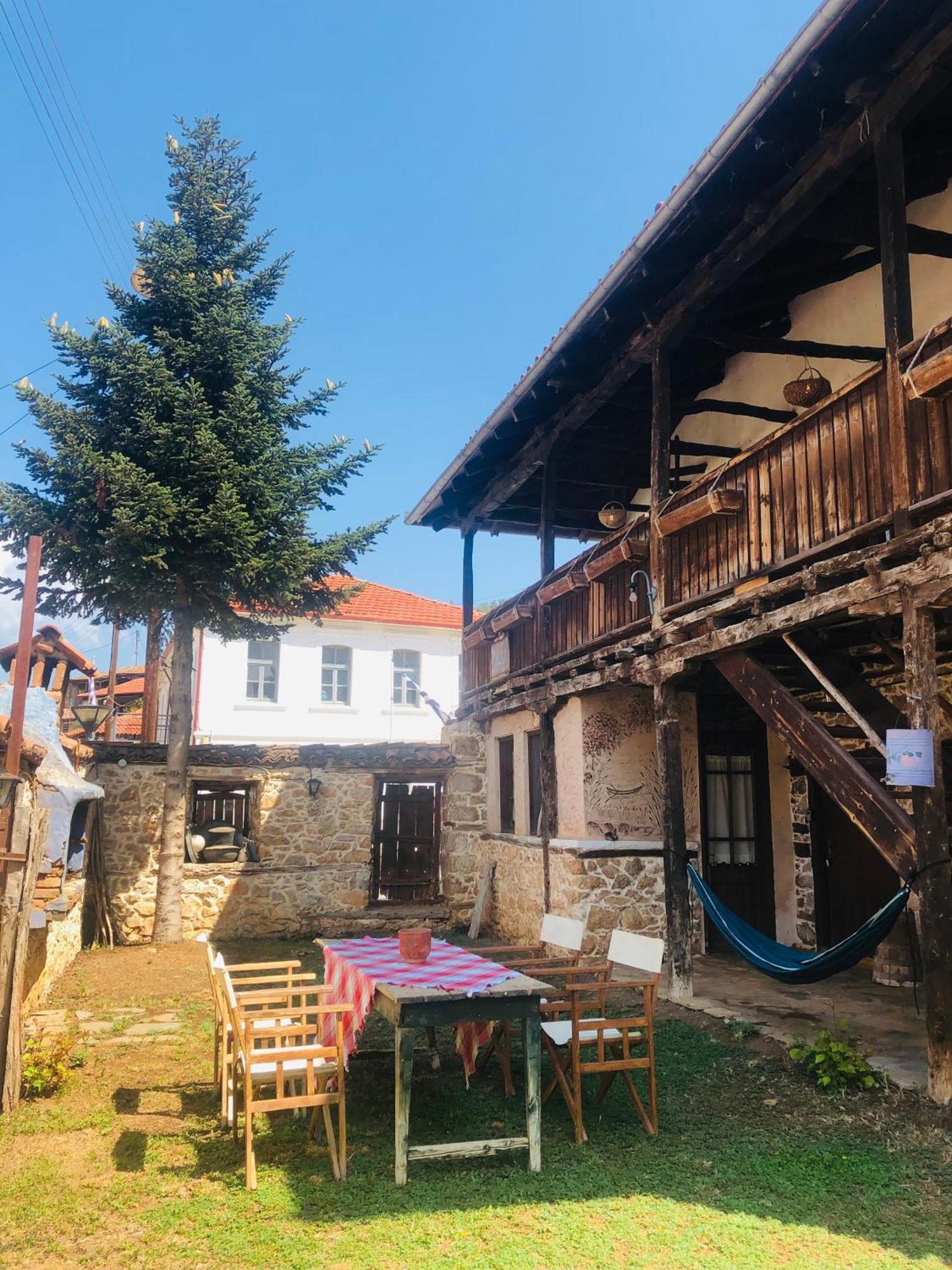 Χαγιάτι Hotel Psarades Bagian luar foto